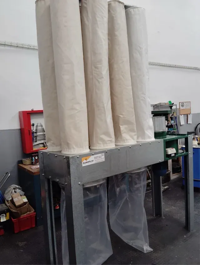 Aspiración industrial con mangas filtrantes