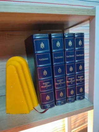 Fermolibri in cemento