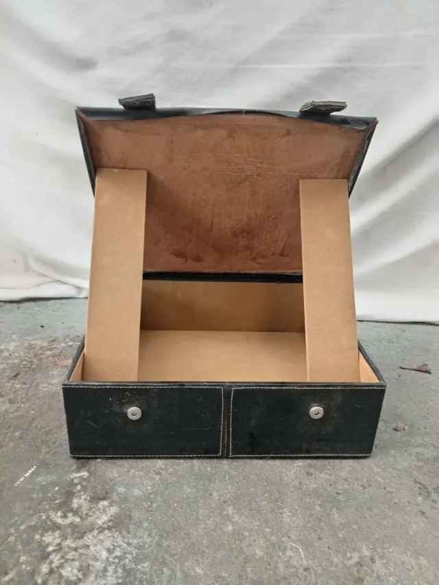 Cassetto organizzatore in pelle e legno