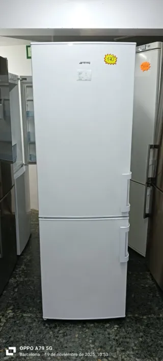 NEVERA COMBI SMEG NO FROST ENERGÍA A+.