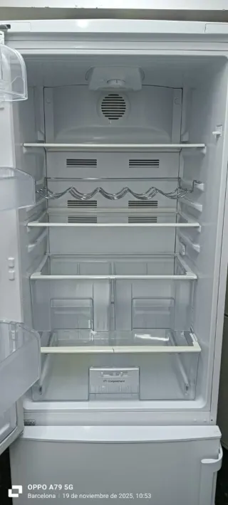 NEVERA COMBI SMEG NO FROST ENERGÍA A+.