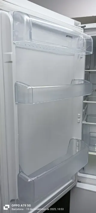 NEVERA COMBI SMEG NO FROST ENERGÍA A+.