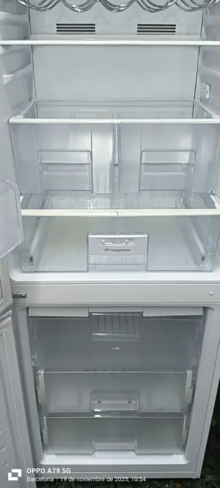 NEVERA COMBI SMEG NO FROST ENERGÍA A+.