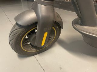 Patinete eléctrico Ninebot para reparar