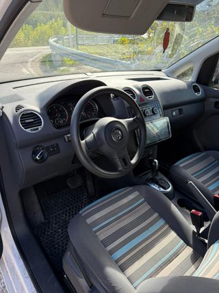 Volkswagen Caddy 2011