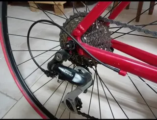 Bicicleta de carretera Giant Roja