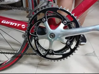 Bicicleta de carretera Giant Roja