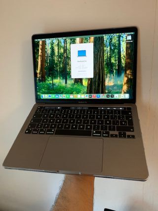 MacBook Pro 13'' M1 Chip Touch Bar