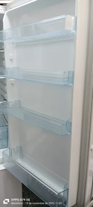 Nevera Combi Daewoo Blanca No Frost energía A+