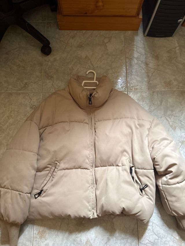 Chaquetón acolchado beige