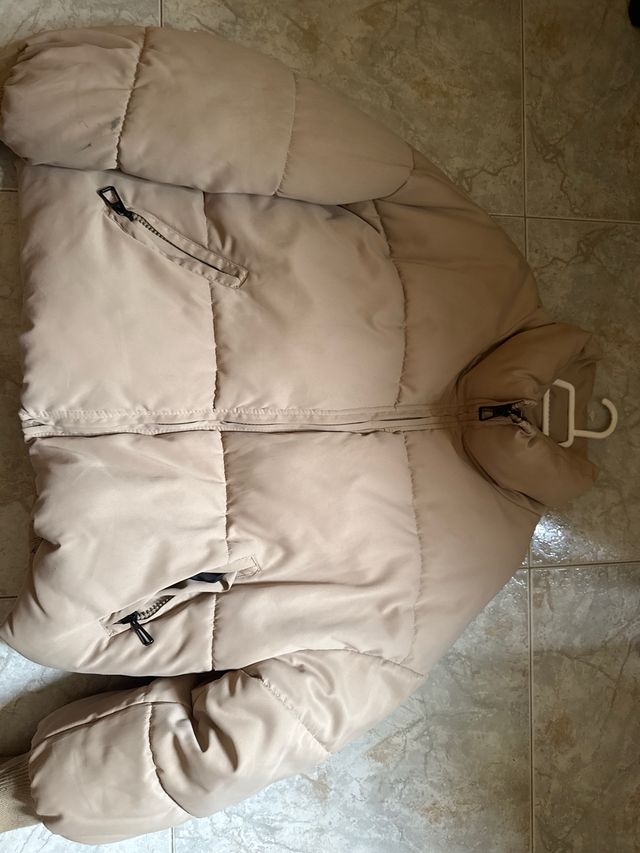 Chaquetón acolchado beige