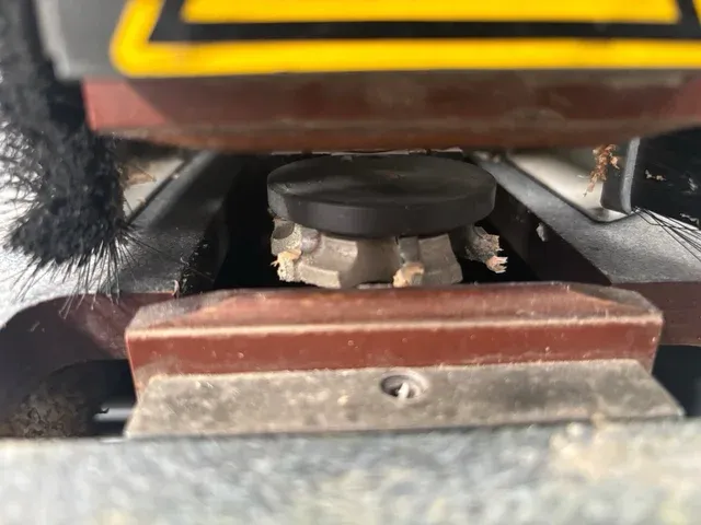 Perfiladora-Ribeteadora FRAVOL modelo AZ-2.