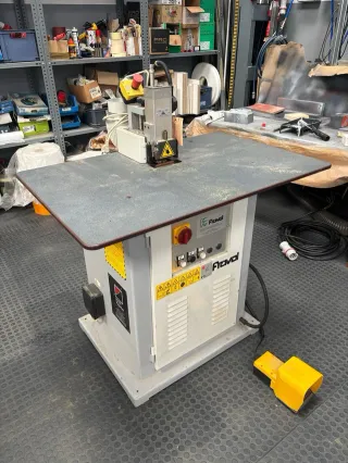 Perfiladora-Ribeteadora FRAVOL modelo AZ-2.