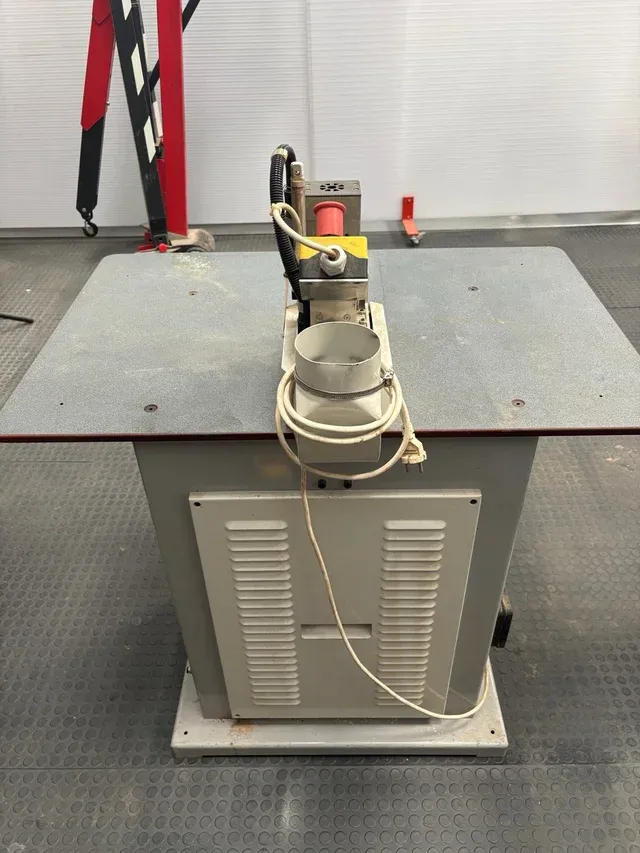 Perfiladora-Ribeteadora FRAVOL modelo AZ-2.