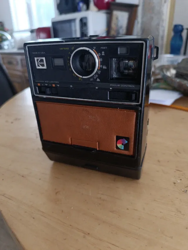 Cámara Kodak EK 200