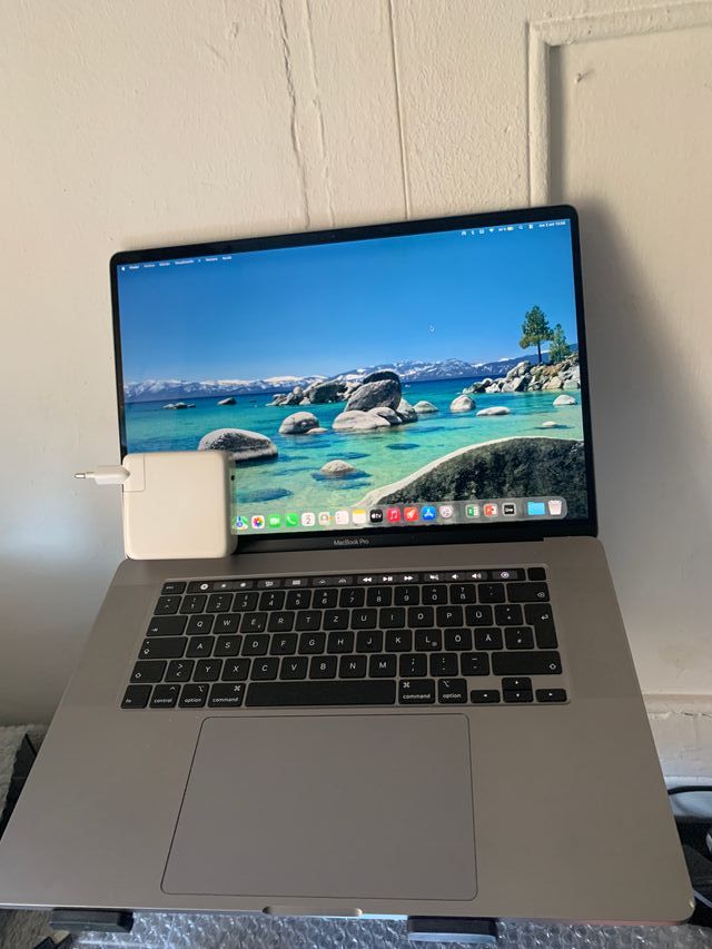MacBook Pro 16" año 2019 i7 RAM 32GB SSD 1TB