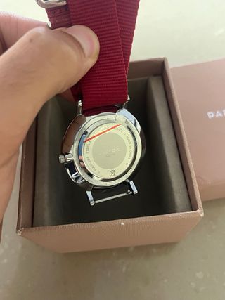 Reloj Parfois con correa roja