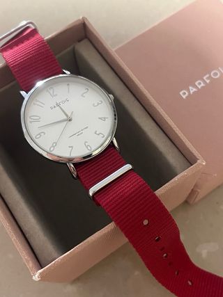 Reloj Parfois con correa roja