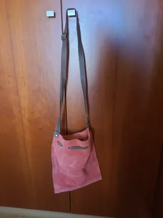 Bolso cuero rosa piel vuelta