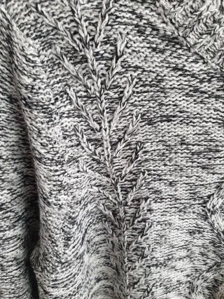 Jersey gris trenzado manga larga