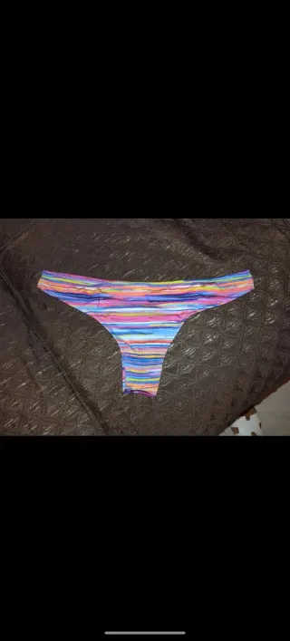 Mutanda mare a righe colorate