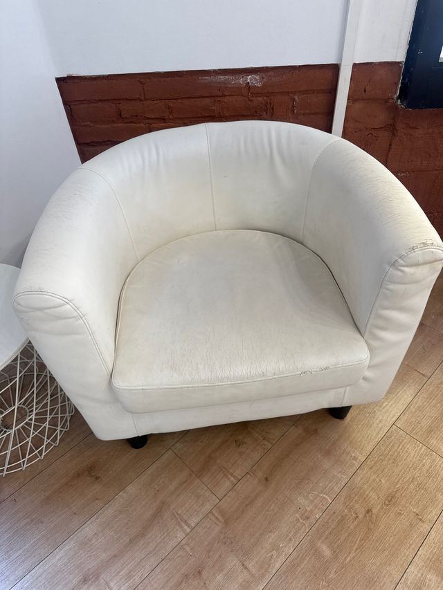 Sillón blanco de piel
