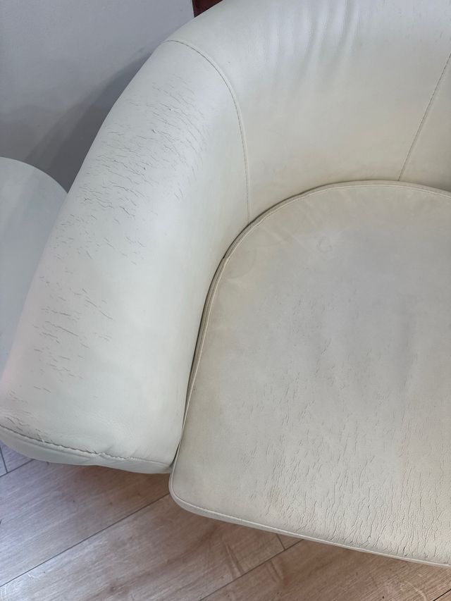 Sillón blanco de piel