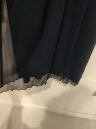 Vestido fiesta elegante y fluido