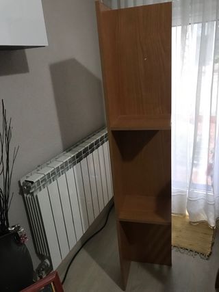 Estantería de madera para pared