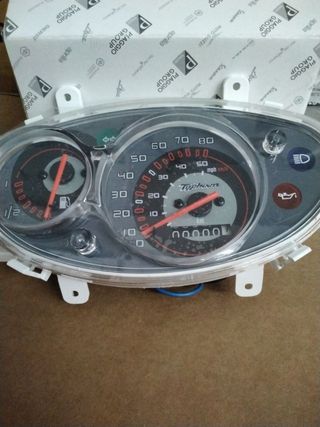 642020 cuenta kilómetros Piaggio Typhoon