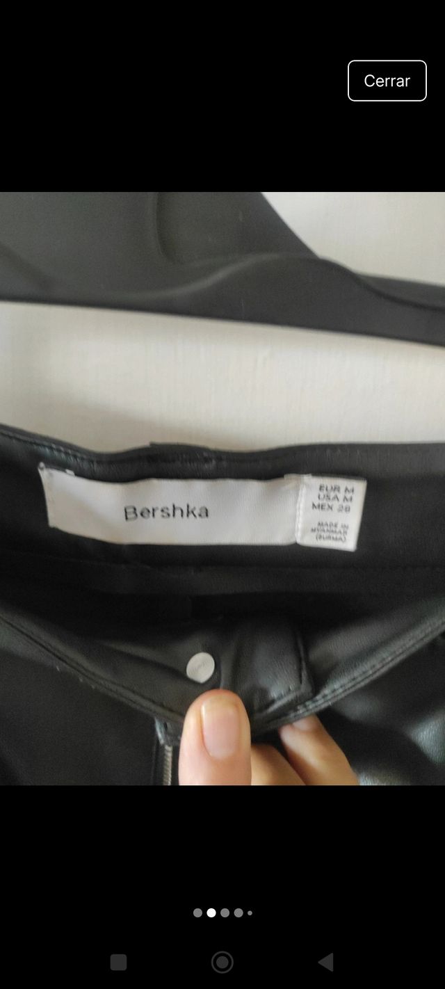 Pantalones efecto piel negros