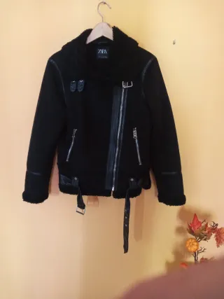 Cazadora Zara ante y cuero forrada