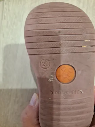 Zapatos niña rosa. Talla 20.