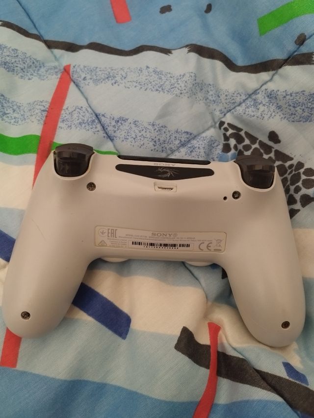 Mando DualShock 4 PS4 Blanco