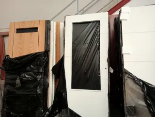 Puerta de madera interior.