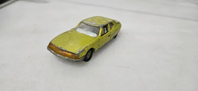 Coche de metal Citroën