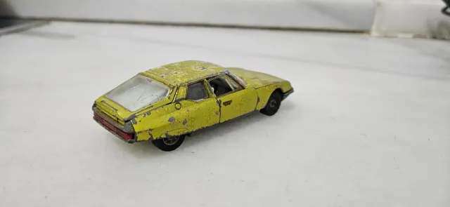 Coche de metal Citroën