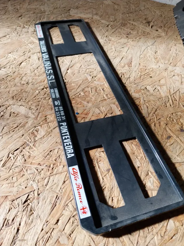 Marco portamatriculas Alfa Romeo