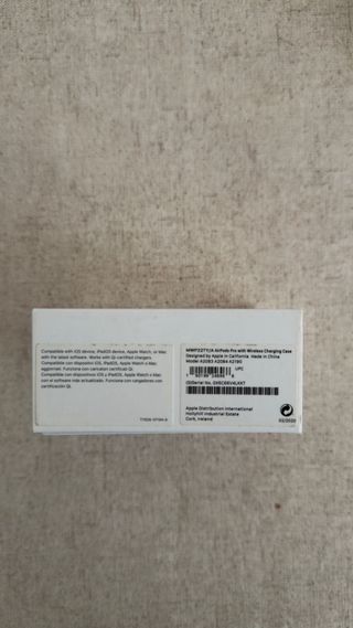 Apple AirPods Pro 2.  Caja de carga inalámbrica.