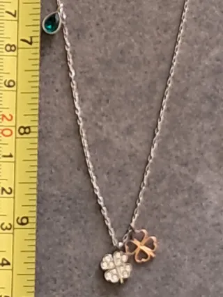 Cadena de plata rota con colgante