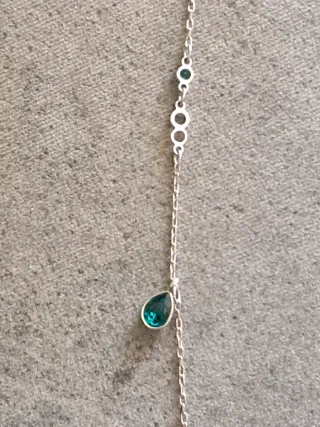 Cadena de plata rota con colgante