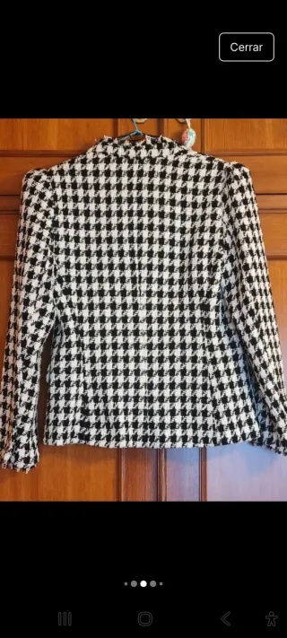 Chaqueta Zara blanca y negra