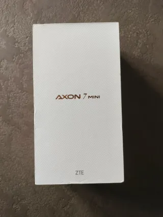 Móvil ZTE Axon 7 Mini Plata.