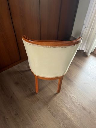 Banqueta dormitorio beige y madera