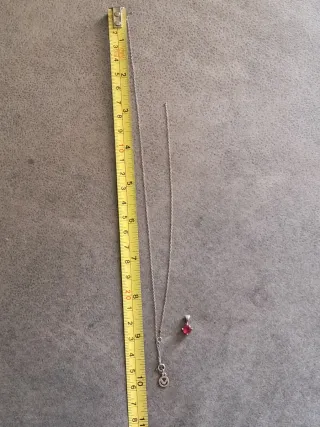 Colgante Viceroy Rojo con Cadena Rota