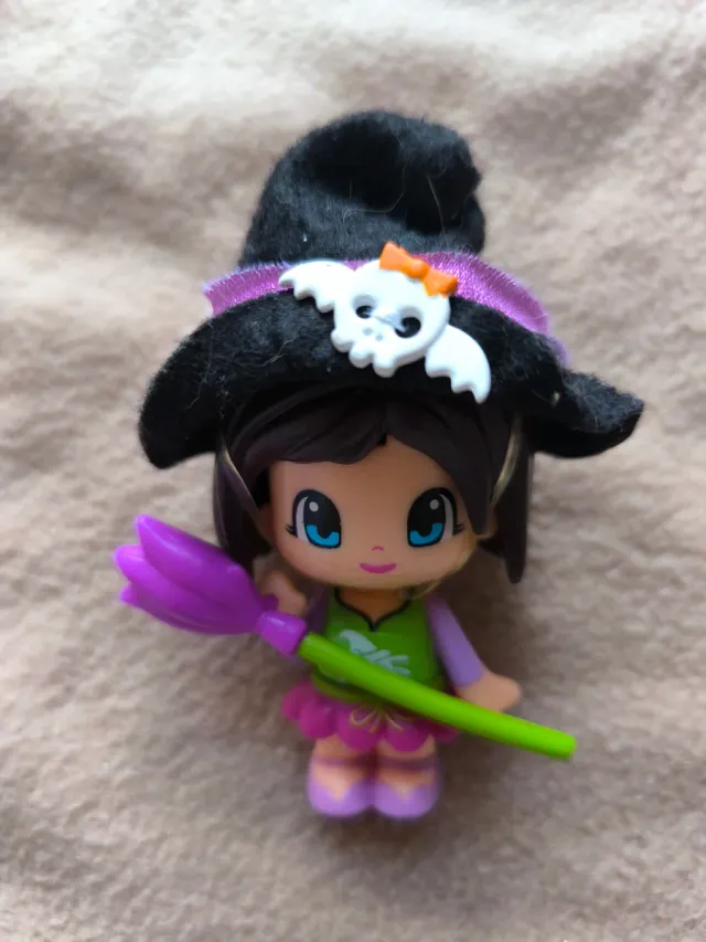 Pinypon 2 Hadas + 1 Brujita+3 mascotas+ accesorios
