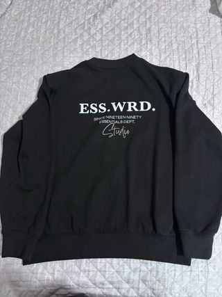 Sudadera ESS.WRD. Studio Negra
