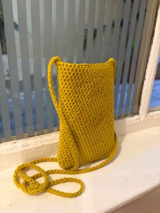 Bolso para móvil handmade de punto