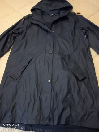 Gabardina azul marinho tamanho 42