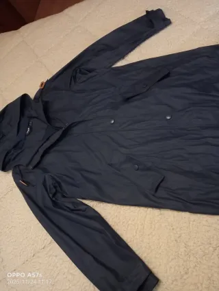 Gabardina azul marinho tamanho 42